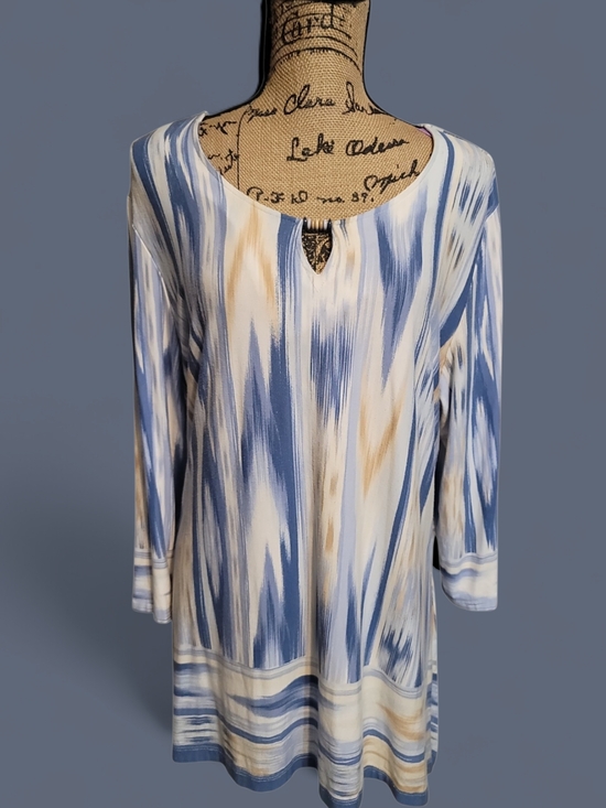 Ruby Rd. Tops - Ruby Rd. Blue & Cream Abstract Keyhole Tunic Size XL
